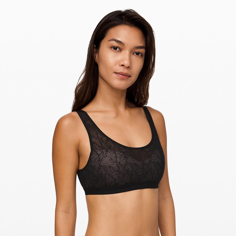 ❤️SALE ❤️Lululemon Shadow Mesh Bra Leaf